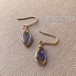 *再販*【原石ピアス】アイオライト原石ワイヤーラップピアス