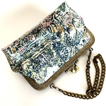 リバティ　がま口ポーチ