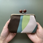 262.木玉親子がま口財布　ウェーブ　グリーン×ブラウン