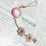 ピンクお花の携帯落下防止リングストラップ　レジン作品