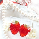 new♡真っ赤ないちご🍓可憐に花咲く*✲゜*バレッタ