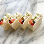 ミニチュア　長方形　チェリーのショートケーキ 