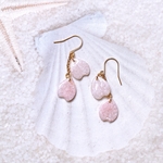 さくら貝のさくらの花びらピアス