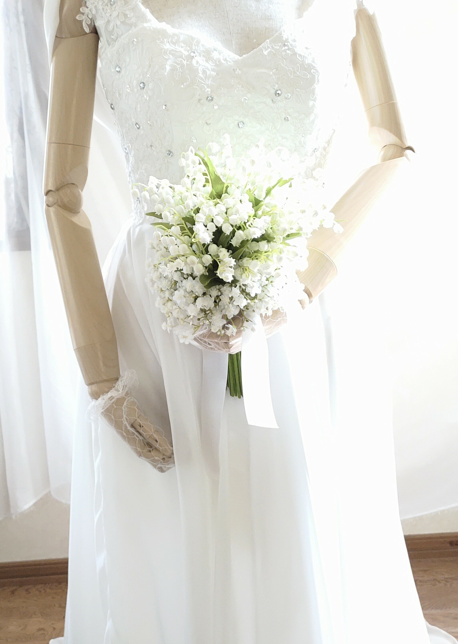 見本 クラッチブーケ ウェディング ブートニア 花冠 かすみ草 すずらん Www Vetrepro Fr