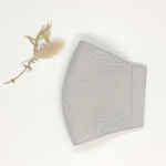 新作 シルクマスク サラッと快適 肌荒れ防止 [丸い葉っぱの刺繍・ライトグレー]