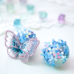 蝶がひらり、とっても軽い紫陽花ピアス/イヤリング