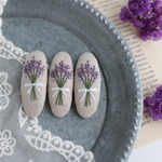 富良野を旅するラベンダー刺繍のパッチンピン