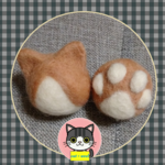 猫おもちゃ２個セット🐈猫耳&肉球🐾鈴入り