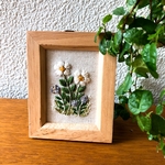 champ de fleurs   ⅱ   刺繍 額