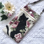 ハンドメイド　スマホポーチ  ファスナー付き　【黒猫と薔薇】