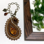 ＊ビーズ刺繍のペイズリーバッグチャーム&ブローチ(トパーズblown色)＊