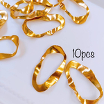 アクセサリーパーツ　プレート ゴールドカラー メタル 28.5ｍｍ 変形　楕円 【１０個入】 A0058 《2000円以上送料無料》 