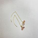 【Aco様専用】淡色ピンクの揺れるシンプルビーズピアス💐