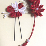 紅白がさえる♪お花のつまみ細工のＵピン＆コーム