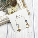 ☆*。大人可愛い★スワロフスキーのアシンメトリーピアス·イヤリング☆*。(ライトサファイア)