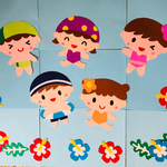 夏　壁面飾り　ハイビスカスと子どもたち