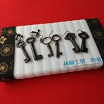 アンティーク・カギのピアス・イヤリング