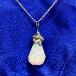 ハイブリッドオパールスタンダードタイプの雫💧ペンダント