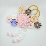 つまみ細工の髪飾り※ﾊﾟｰﾙﾋﾟﾝｸ×ｱｲﾎﾞﾘｰ×さくらねず