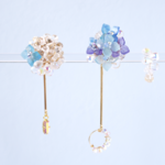 [ 雨の花手水 ピアス/イヤリング] 紫陽花 夜ブルー×クリスタルの水面