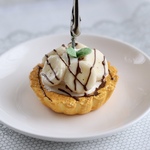 まるで本物！チョコバナナタルトのメモスタンド