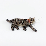 24日21 時〜⭐︎お散歩猫さん ブローチ キジトラ猫 