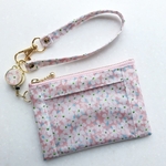 NEW♡リバティ「ペタルウィッシュ」（ももいろ）パスケースポーチ&リールストラップ　☆ラミネート生地＆PVC☆12㎝ファスナー☆ キーケース☆コインケース☆ICカードケース☆コーラルピンク