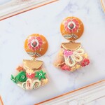 お花カボションとお花いっぱいのインド刺繍タッセルピアス