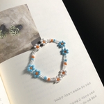 韓国ビーズアクセサリー　お花のビーズブレスレット
