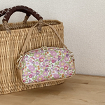 『liberty＊持ち手が着くポーチ【ベッツィ・ビーチ ピンク】リバティラミネート