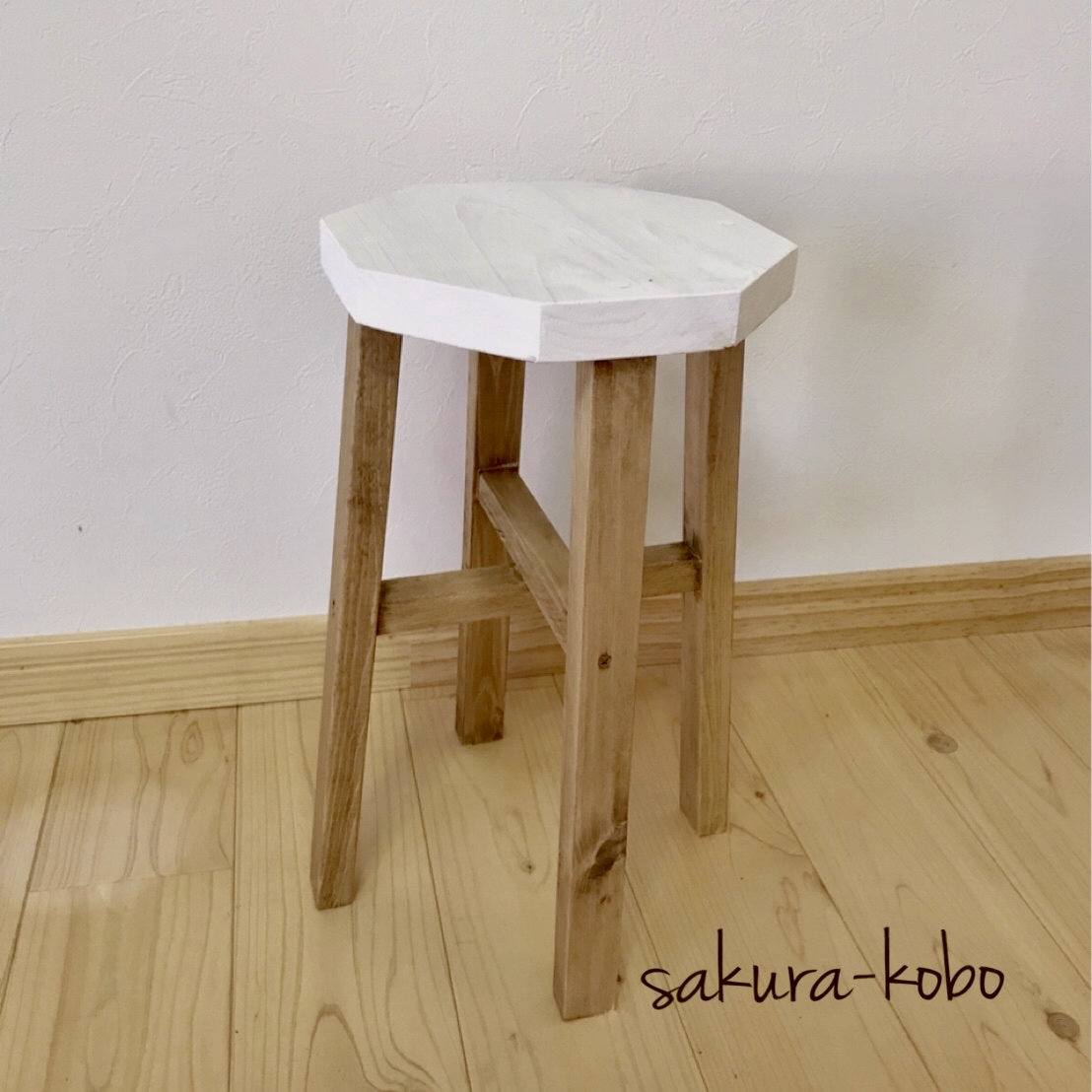 木製ハンドメイドスツール　ほたる 02168 木製ハンドメイドスツール ほたる 02168 Amazon.co.jp: ハイ