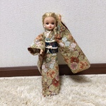 リカちゃんの着物（ゴールド）