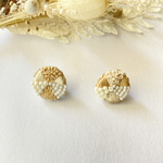 ミニまるシリーズ beige_white （ピアス / イヤリング ） 金属アレルギー対応