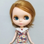 マーガレット柄🌼LIBERTYプリントのカットソー　ブライス　リカちゃん　アウトフィット
