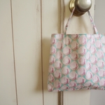 お買い得セール！おさんぽbag(ピーコックスオブグランサムホール)