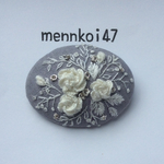 刺繍ブローチ
