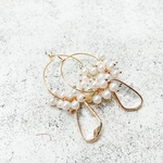 glass charm×pearl フープピアス サージカルステンレス 