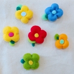 moffu様専用ページ お花のブローチ四点