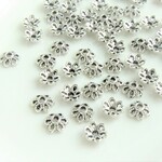 100個・6ｍｍ・アンティークシルバー・ビーズキャップ・レースフラワー・18032002