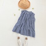 ■　コットン・ギンガムチェック　たっぷりギャザー　ノースリーブ　ブラウス　青×白