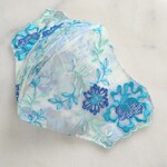 ＊New＊48.ターコイズブルーの爽やかな上品刺繍のマスク
