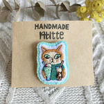 刺繍ブローチ　猫　クリームソーダとタピオカミルクティー　えらべニャい　フェルトブローチ