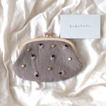 ビーズ刺繍のがま口ポーチ/no.3