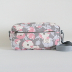 大きいサイズ　グレー色地　ピンク色のアネモネの花柄プリント生地　シンプルショルダーバッグ♪　Fm2 Lab.