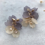 2個【S-21】デザインパーツ　  花びら　フラワー  タッセル