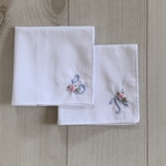  ♪♪イニシャル入れます♪♪手刺繍入り子供ハンカチ