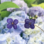 ひとひらのアジサイピアス　ネイビー　P279（イヤリング）