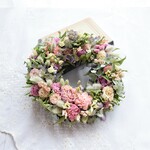初夏の風そよぐ紫陽花リース