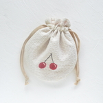 ぽわん巾着　さくらんぼ刺繍