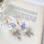 紫陽花とかすみ草のブーケピアス(チタン/イヤリング/ノンホールピアス )ラベンダー 2021新作：夏 ウェディング 結婚式 ブライダル 雫 ドロップ 